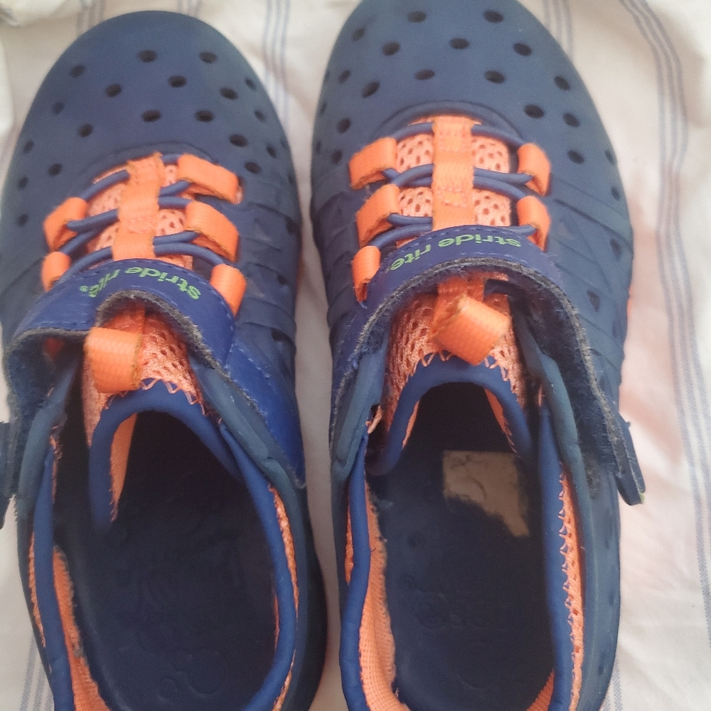 Stride Rite boys water shoes outdoor playing